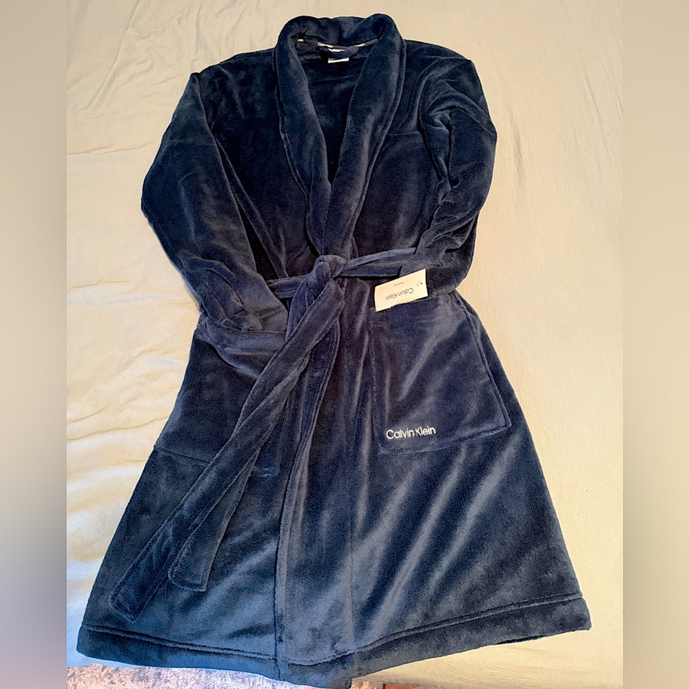 Calvin Klein Navy Blue Plush Robe (not worn)